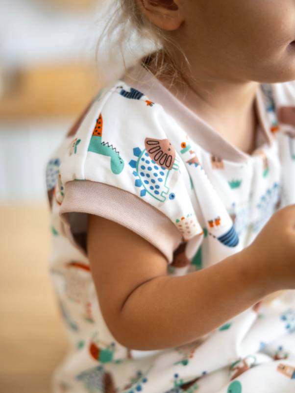 Liberina vreća za spavanje sa nogavicama - jedan sloj pamuka - bez rukava - dodatak za stopala - Dino skejt - 0.5 TOG