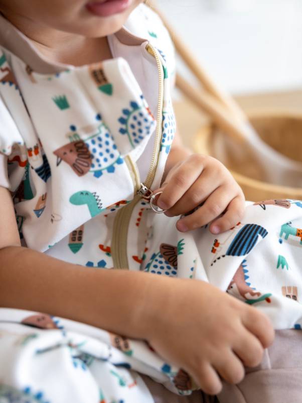 Liberina vreća za spavanje sa nogavicama - jedan sloj pamuka - bez rukava - dodatak za stopala - Dino skejt - 0.5 TOG