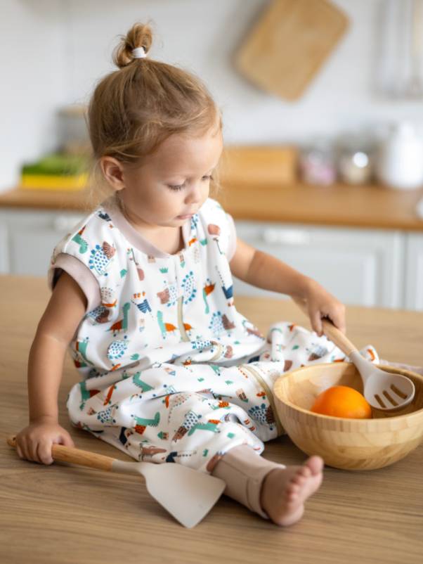 Liberina vreća za spavanje sa nogavicama - jedan sloj pamuka - bez rukava - dodatak za stopala - Dino skejt - 0.5 TOG