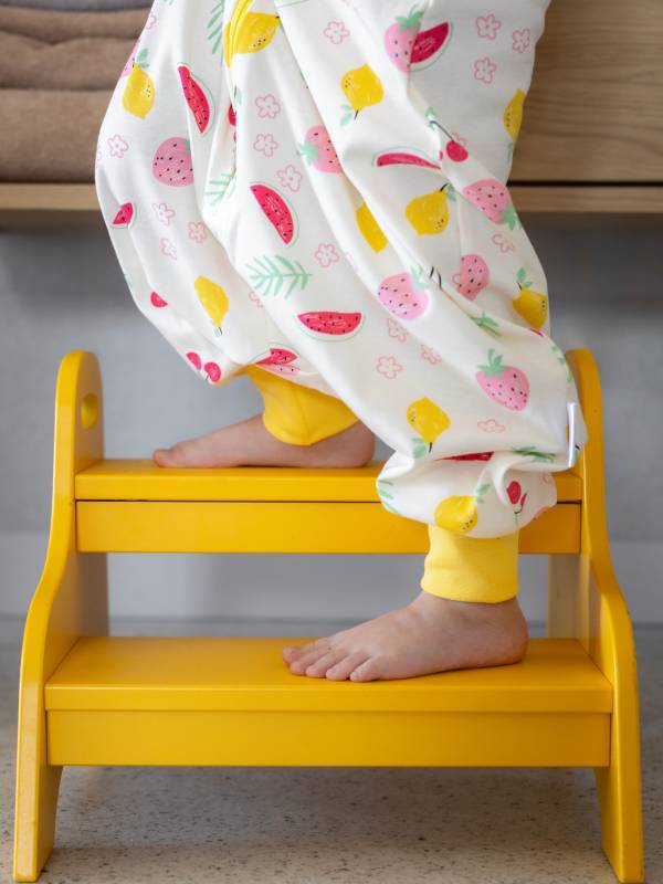 Vreća za spavanje sa klasicnim nogavicama - jedan sloj pamuka - bez rukava - Voćkice - 0.5 TOG