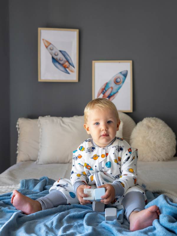 Vreća za spavanje sa nogavicama - punjena - skidajući rukavi - dodatak za stopala - Astronauti - 2.5 TOG