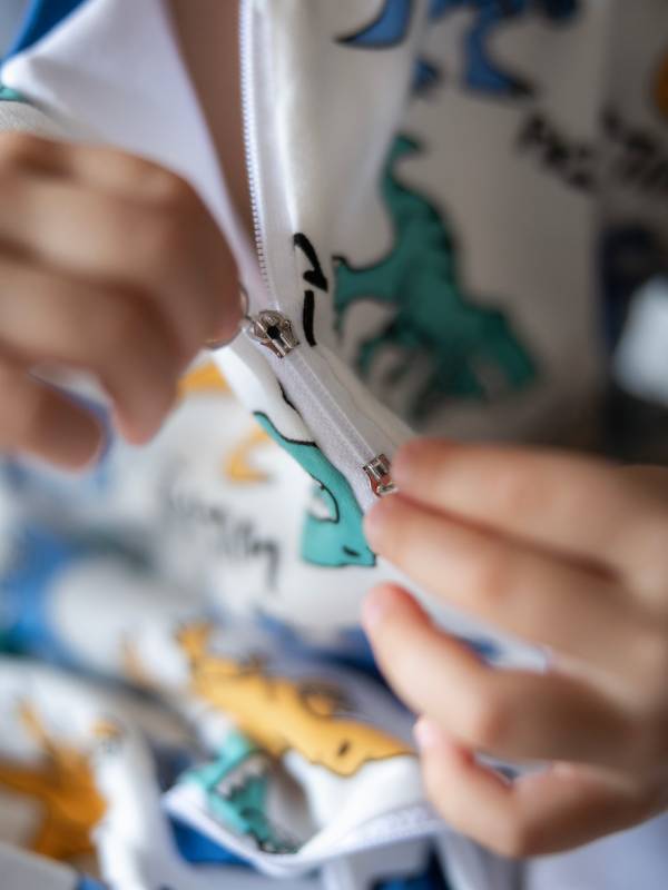 Vreća za spavanje sa nogavicama - punjena - skidajući rukavi - dodatak za stopala - Dino wild - 2.5 TOG